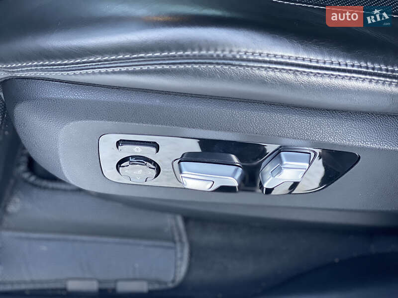 Внедорожник / Кроссовер BMW X7 2020 в Киеве