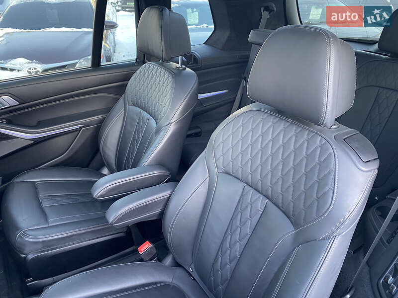 Внедорожник / Кроссовер BMW X7 2020 в Киеве