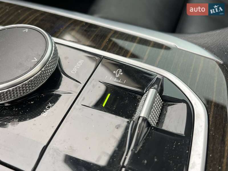 Внедорожник / Кроссовер BMW X7 2020 в Луцке