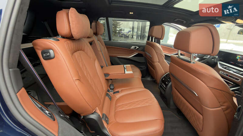 Внедорожник / Кроссовер BMW X7 2025 в Луцке