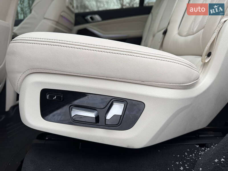 Внедорожник / Кроссовер BMW X7 2021 в Львове фото 44 Внедорожник / Кроссовер BMW X7 2021 в Львове