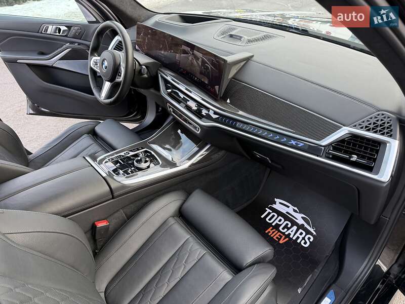 Внедорожник / Кроссовер BMW X7 2023 в Киеве