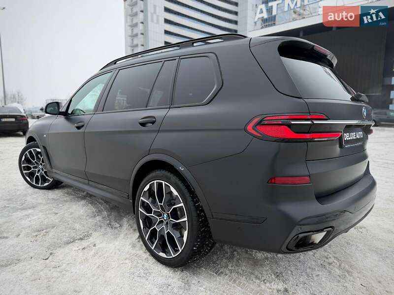 Внедорожник / Кроссовер BMW X7 2023 в Киеве