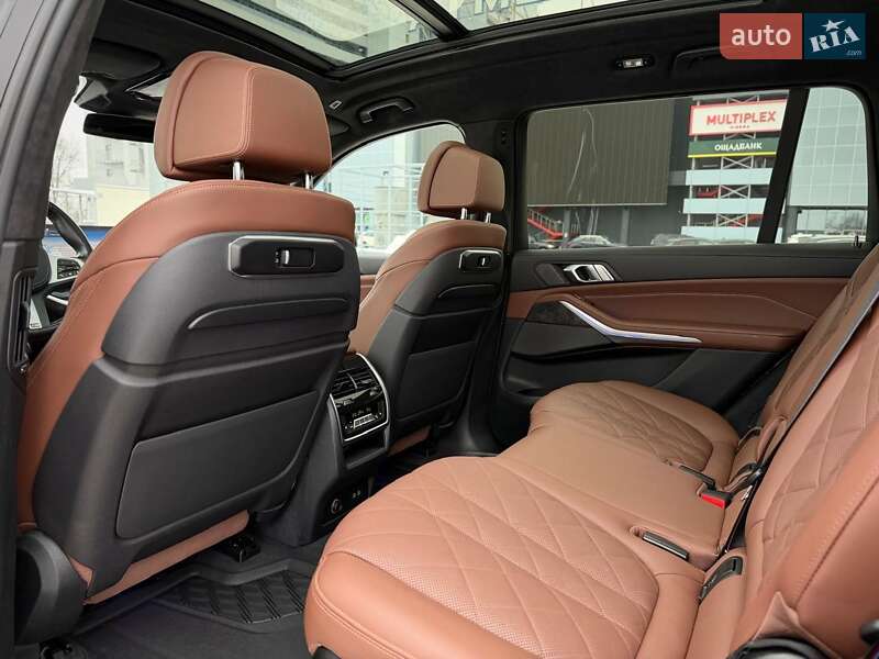 Внедорожник / Кроссовер BMW X7 2023 в Киеве