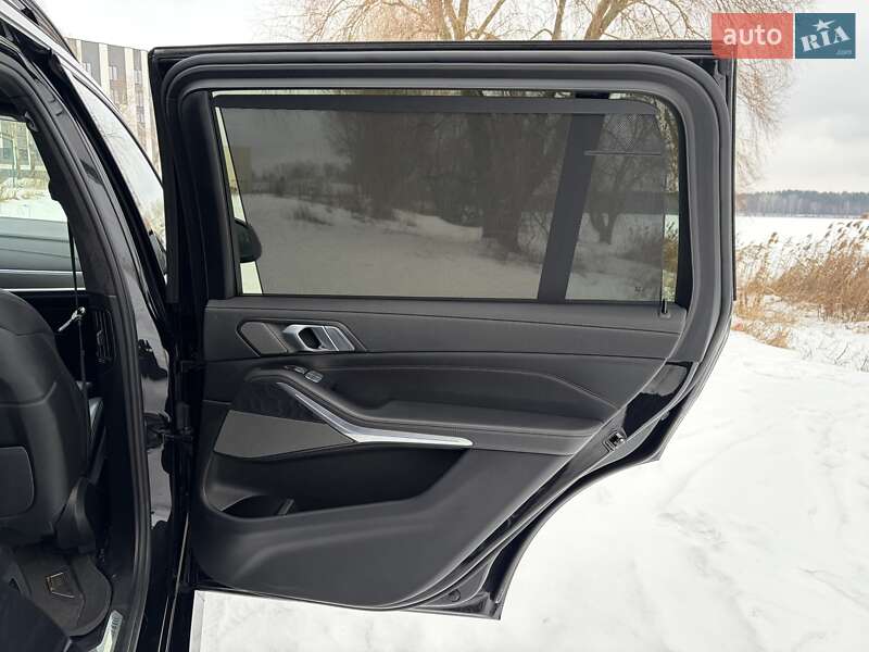 Внедорожник / Кроссовер BMW X7 2020 в Киеве