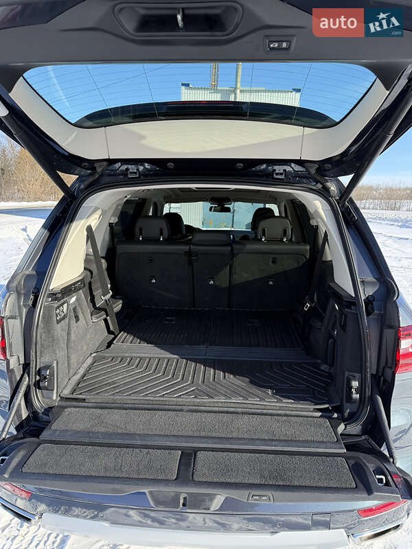 Позашляховик / Кросовер BMW X7 2020 в Києві