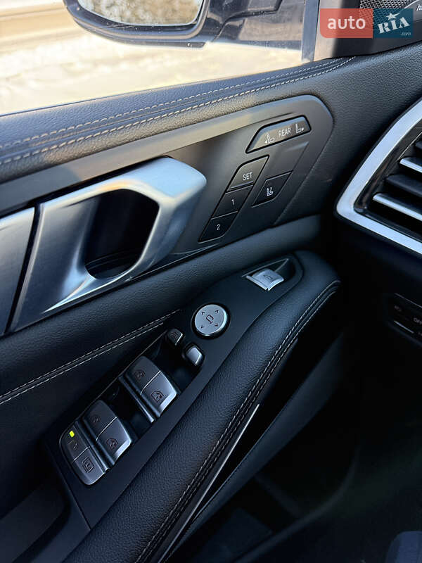 Позашляховик / Кросовер BMW X7 2020 в Києві