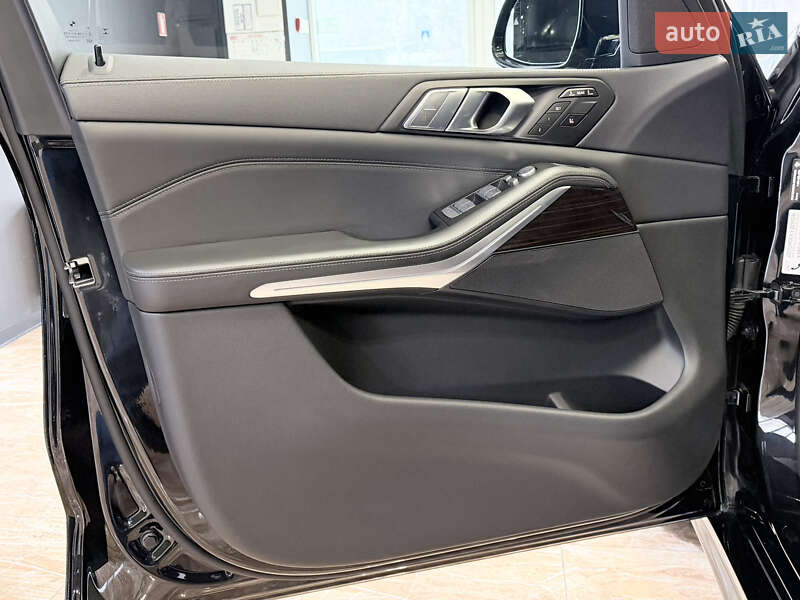 Внедорожник / Кроссовер BMW X7 2021 в Киеве