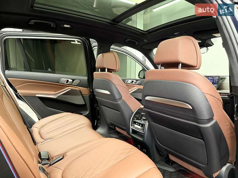Внедорожник / Кроссовер BMW X7 2023 в Киеве