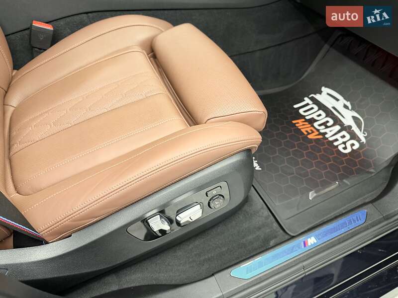 Внедорожник / Кроссовер BMW X7 2023 в Киеве