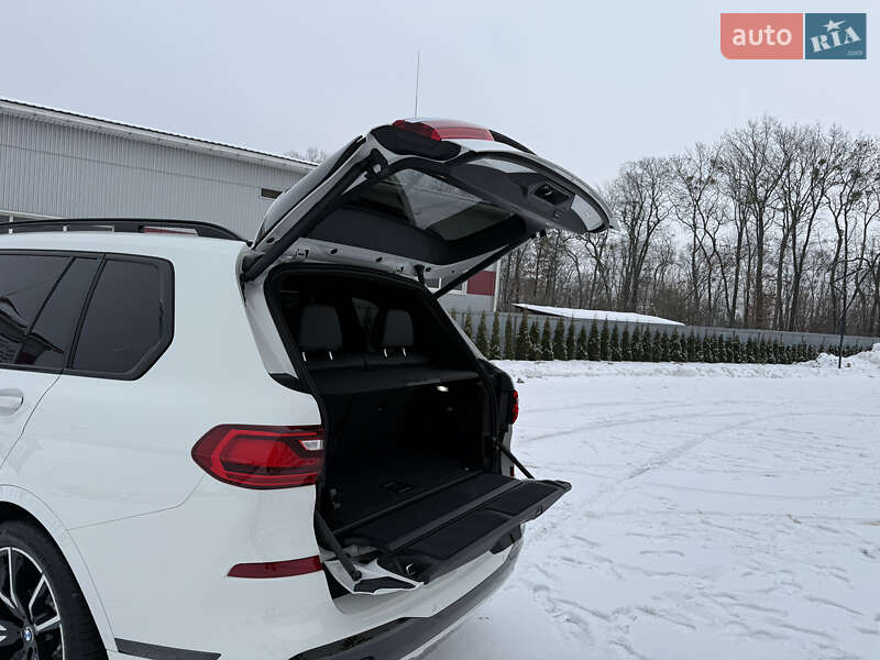 Внедорожник / Кроссовер BMW X7 2019 в Луцке