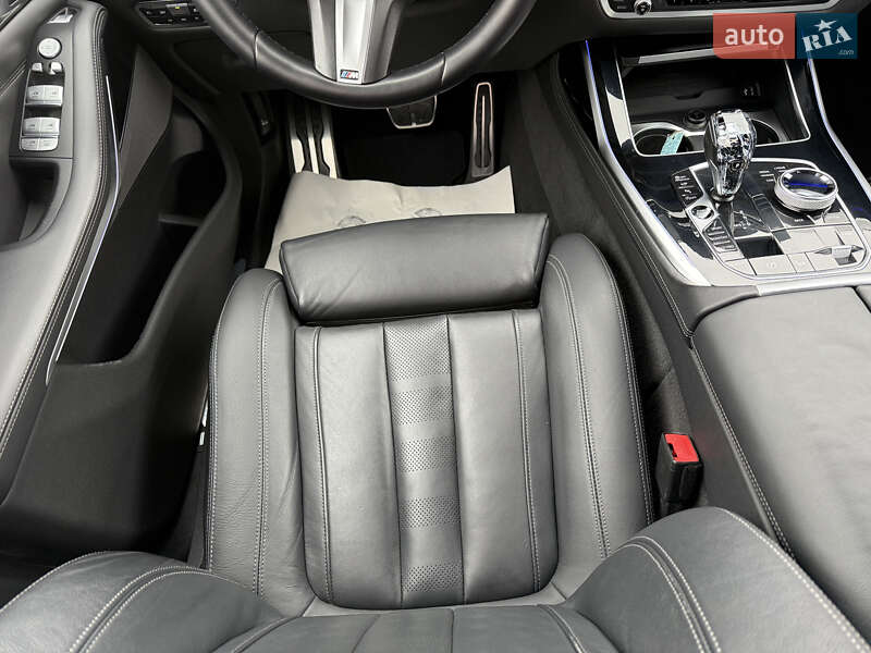 Внедорожник / Кроссовер BMW X7 2019 в Луцке