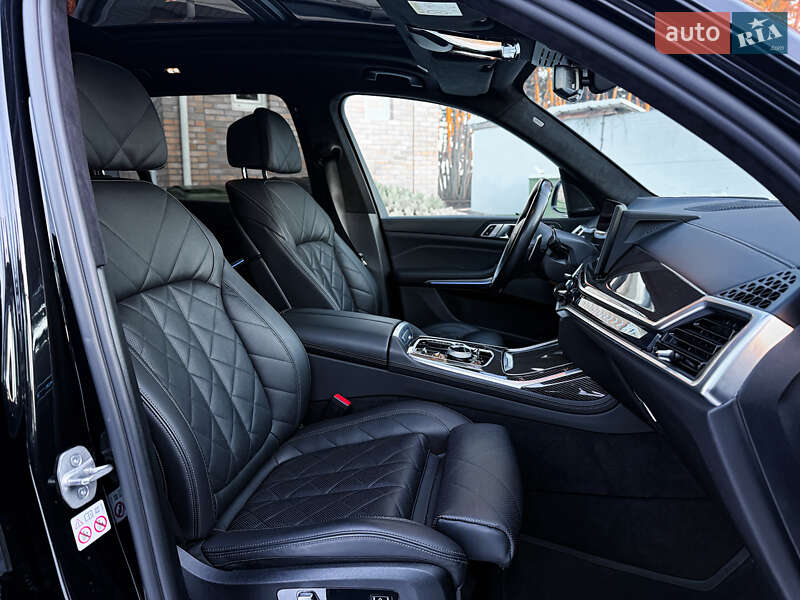 Внедорожник / Кроссовер BMW X7 2022 в Киеве