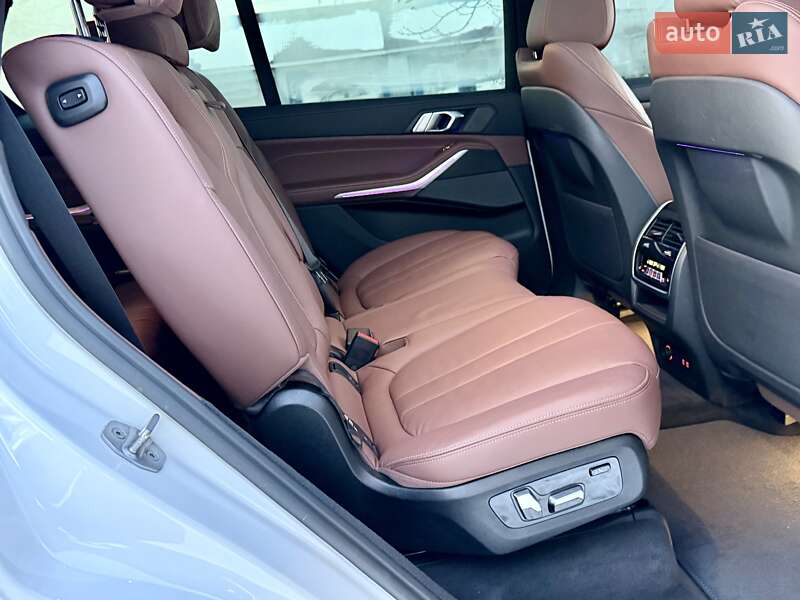 Позашляховик / Кросовер BMW X7 2022 в Києві фото 90 Позашляховик / Кросовер BMW X7 2022 в Києві