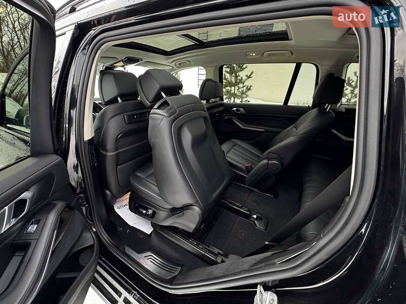 Внедорожник / Кроссовер BMW X7 2019 в Луцке