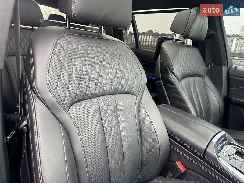 Внедорожник / Кроссовер BMW X7 2020 в Тернополе