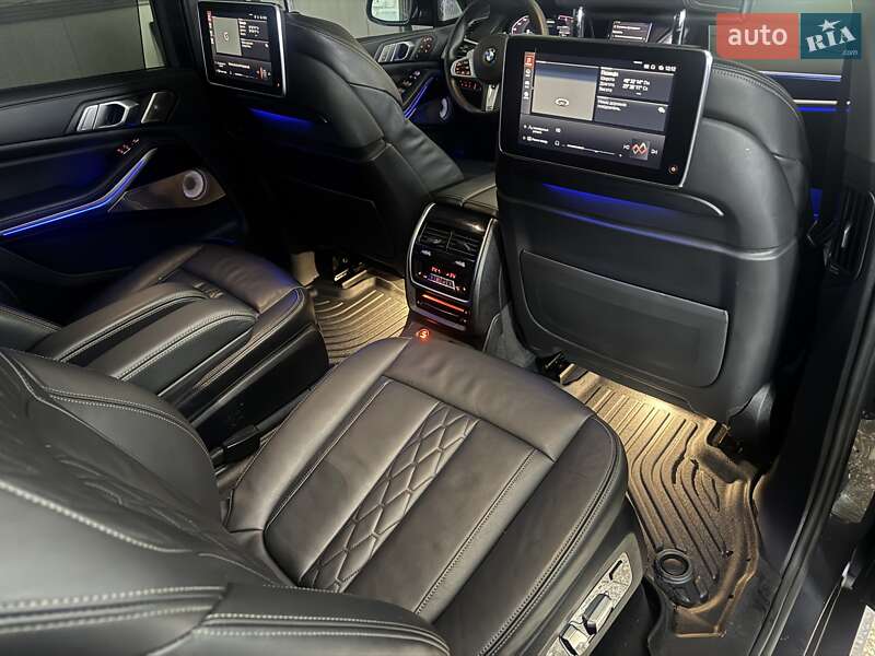 Внедорожник / Кроссовер BMW X7 2020 в Тернополе