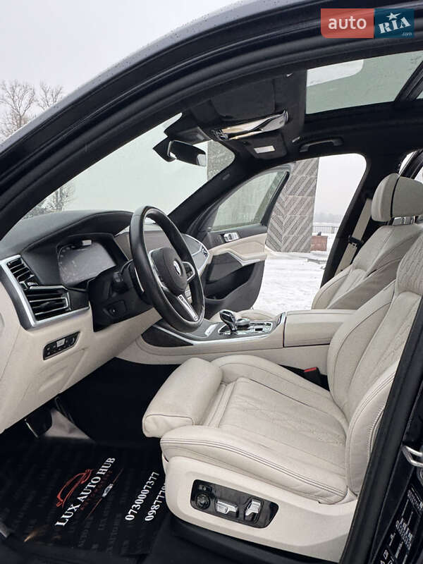 Внедорожник / Кроссовер BMW X7 2020 в Киеве