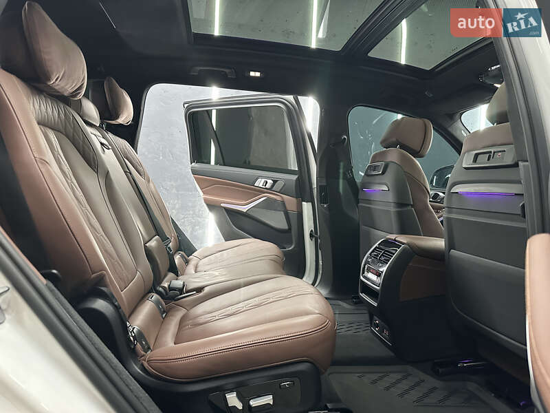 Позашляховик / Кросовер BMW X7 2022 в Києві