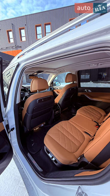 Внедорожник / Кроссовер BMW X7 2024 в Дубно фото 11 Внедорожник / Кроссовер BMW X7 2024 в Дубно