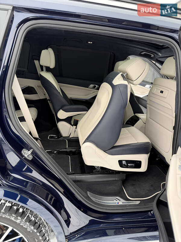 Внедорожник / Кроссовер BMW X7 2020 в Киеве