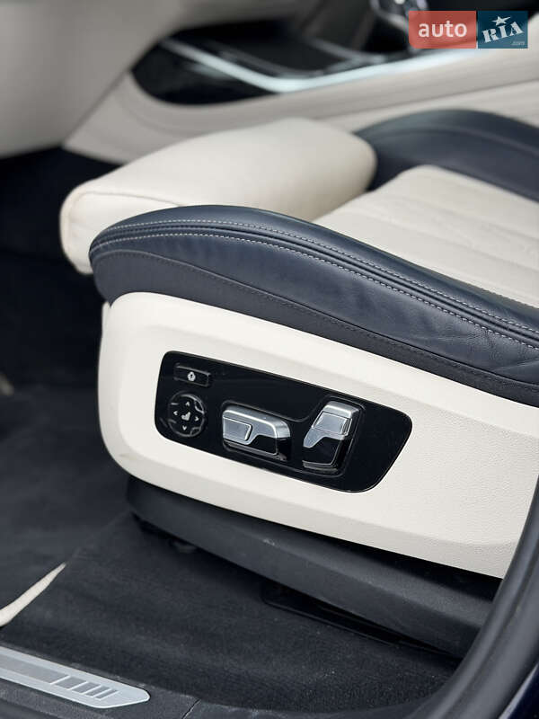 Внедорожник / Кроссовер BMW X7 2020 в Киеве