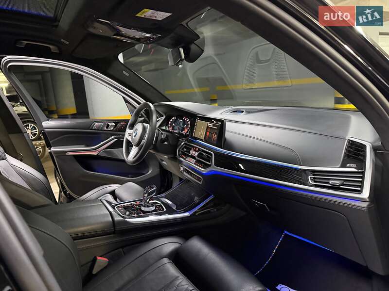 Внедорожник / Кроссовер BMW X7 2022 в Киеве