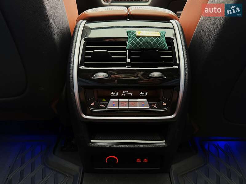 Внедорожник / Кроссовер BMW X7 2022 в Киеве