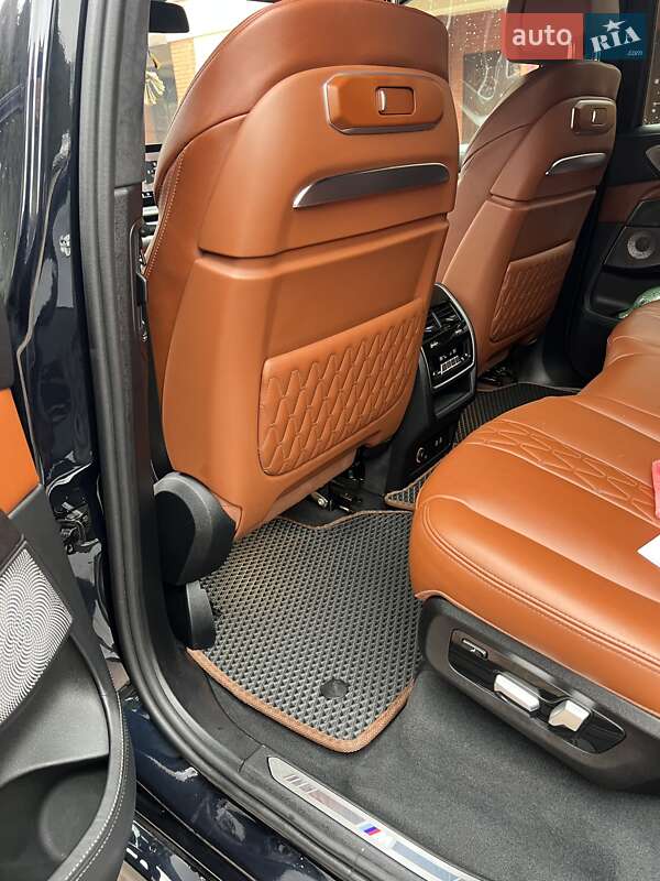 Внедорожник / Кроссовер BMW X7 2023 в Ужгороде