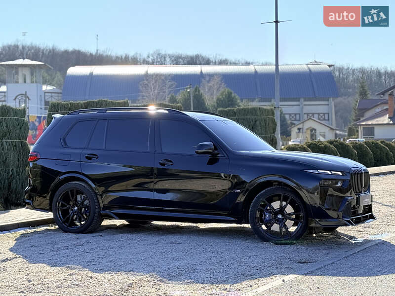 Позашляховик / Кросовер BMW X7 2023 в Дніпрі