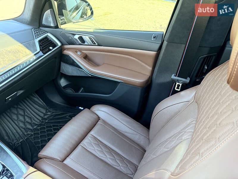 Позашляховик / Кросовер BMW X7 2023 в Дніпрі