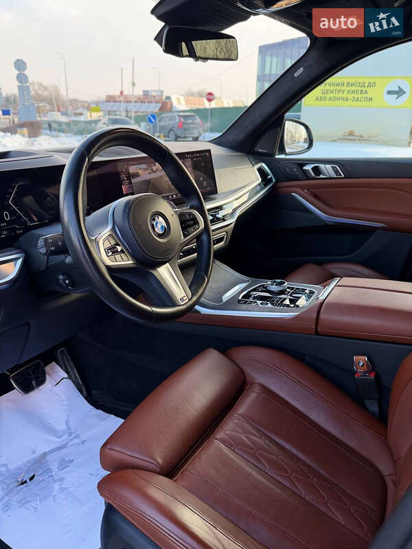 Позашляховик / Кросовер BMW X7 2024 в Києві
