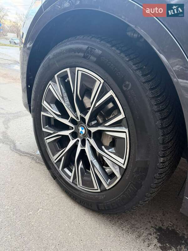 Позашляховик / Кросовер BMW X7 2020 в Києві