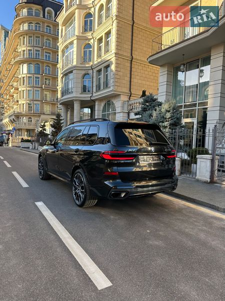 Внедорожник / Кроссовер BMW X7 2025 в Киеве