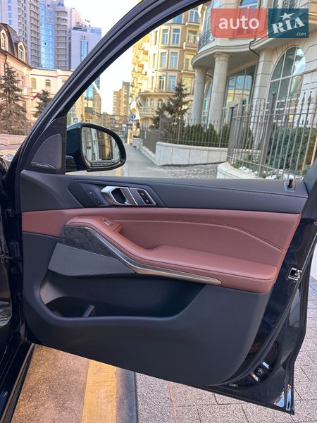 Внедорожник / Кроссовер BMW X7 2025 в Киеве