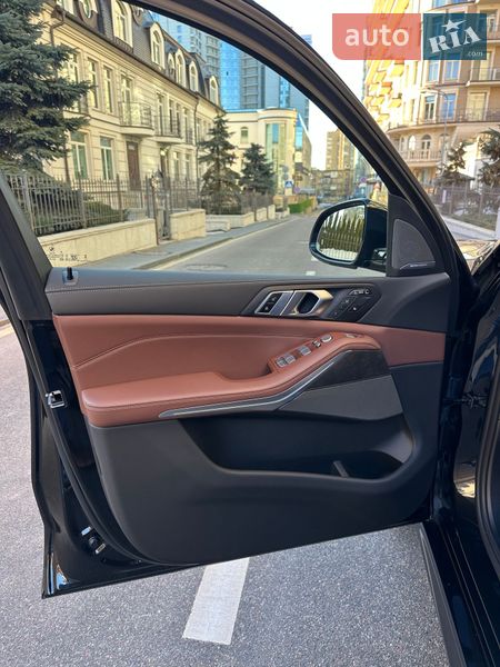 Внедорожник / Кроссовер BMW X7 2025 в Киеве