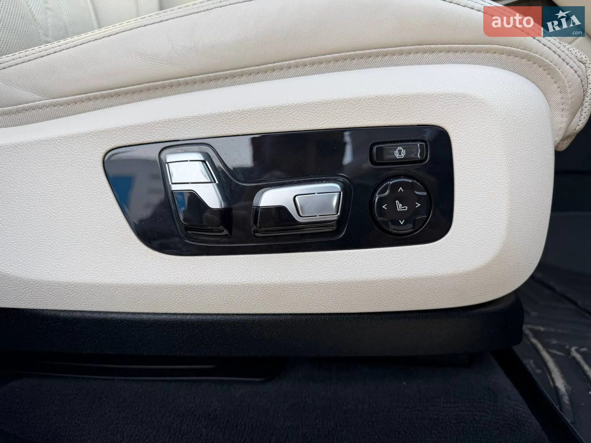 2021 BMW X7 - мініатюра 23