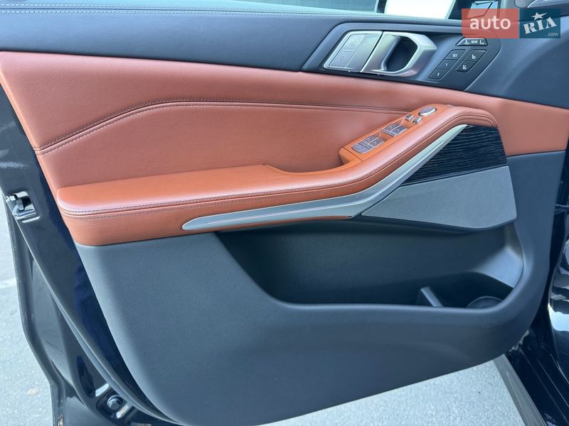 Внедорожник / Кроссовер BMW X7 2021 в Киеве