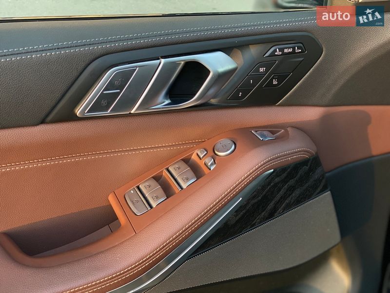 Внедорожник / Кроссовер BMW X7 2022 в Киеве