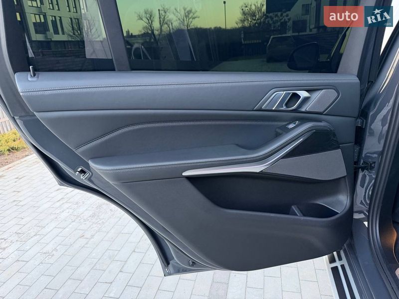 Внедорожник / Кроссовер BMW X7 2021 в Умани