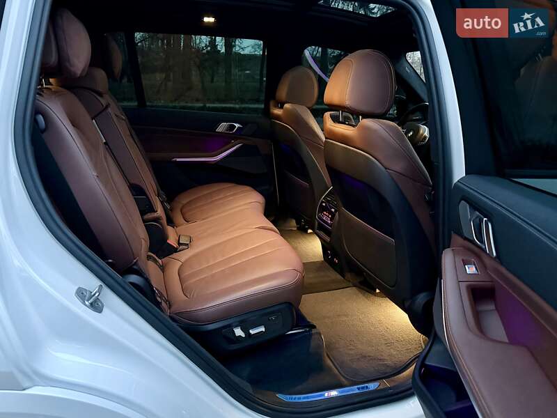 Позашляховик / Кросовер BMW X7 2022 в Києві