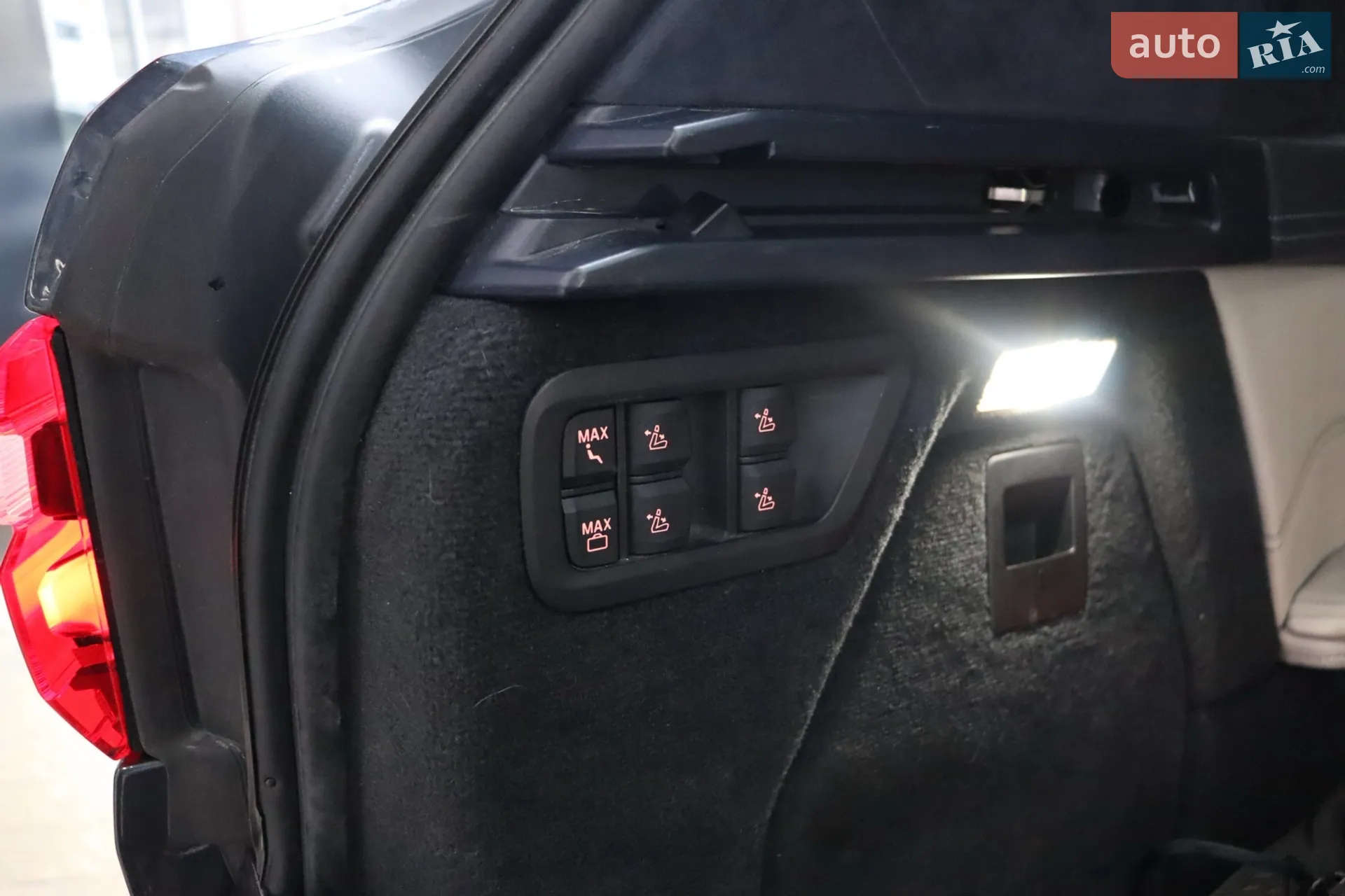 2019 BMW X7 - мініатюра 43