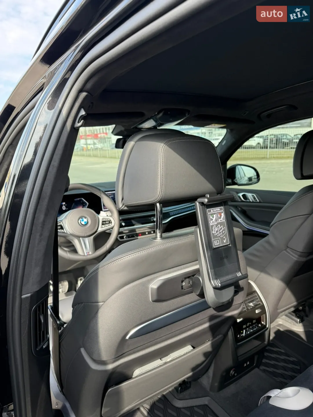 2025 BMW X7 - мініатюра 26