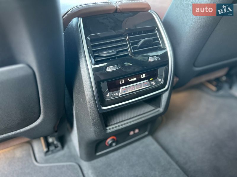 Внедорожник / Кроссовер BMW X7 2025 в Киеве