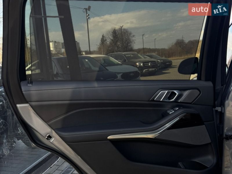 Внедорожник / Кроссовер BMW X7 2024 в Львове