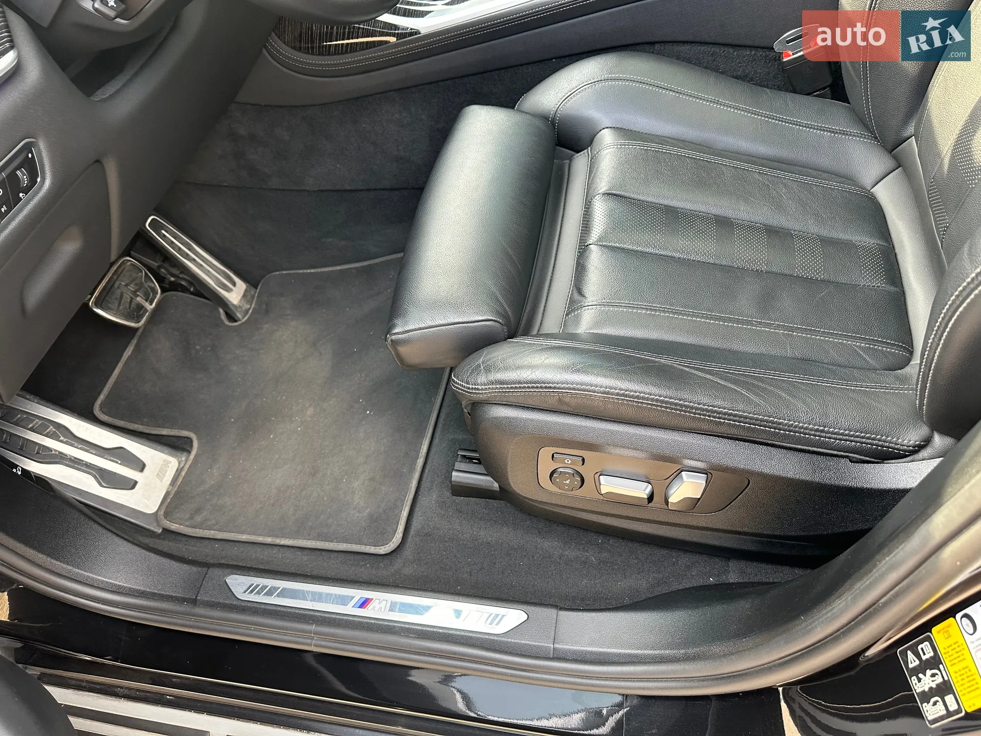 2022 BMW X7 - мініатюра 26