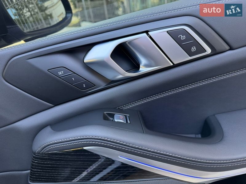 Позашляховик / Кросовер BMW X7 2023 в Києві