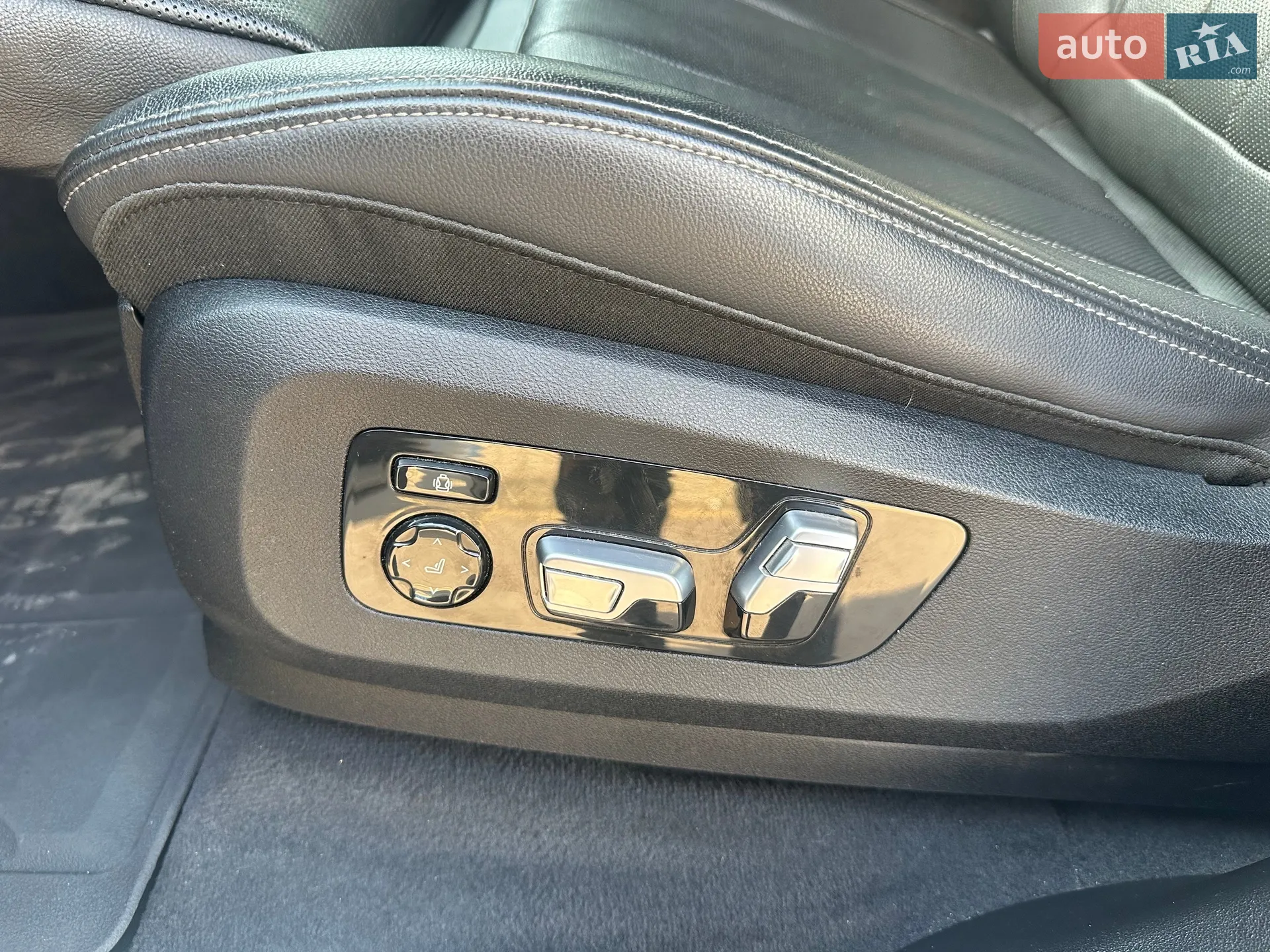 2019 BMW X7 - мініатюра 21