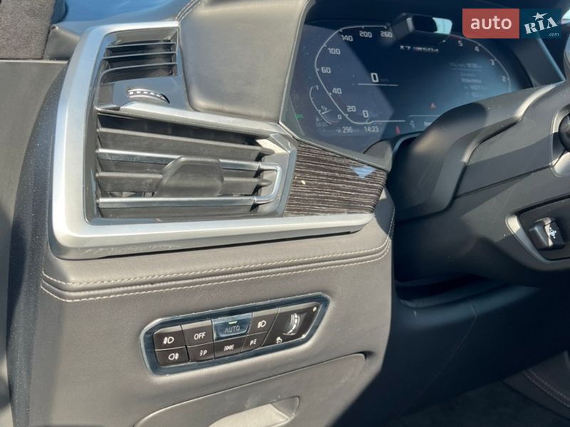 Позашляховик / Кросовер BMW X7 2020 в Києві