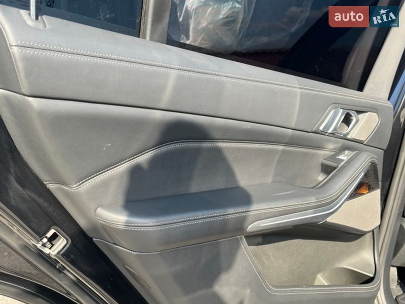 Позашляховик / Кросовер BMW X7 2020 в Києві